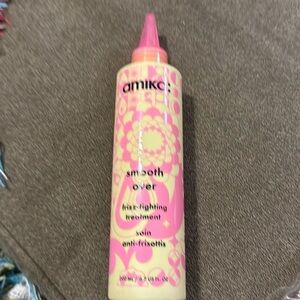 Amika smooth over frizz fighting treatment- 6.7 ounes